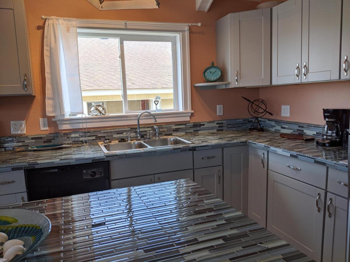 2508 Beach Rd, Semi-Oceanfront, Pool/Hot Tub Nags Head Kültér fotó